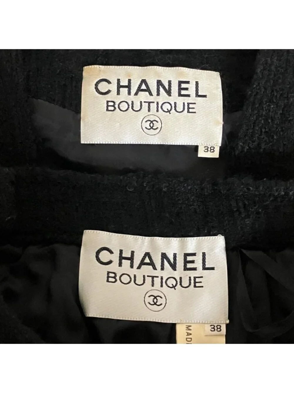 Chanel Vintage CC Logo Button Gold Tweed Jacket Skirt Set 38 Black